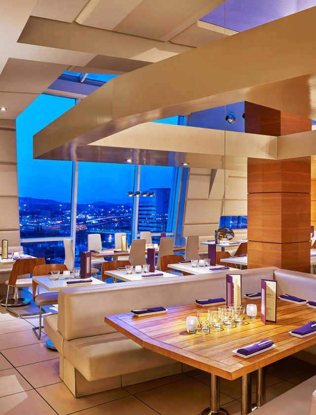 Departures dining room