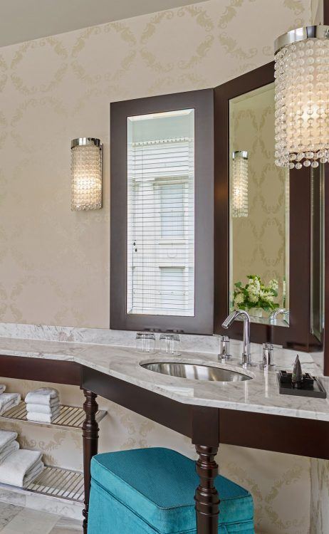 detail of the luxury bathroom finishes at the nines hotel